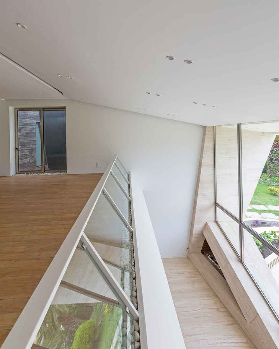 A Surfer`s Villa