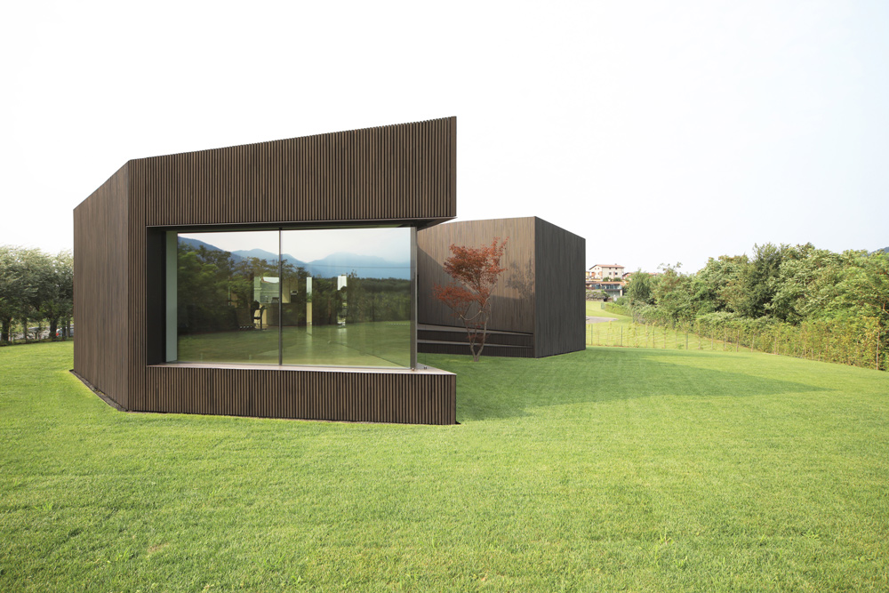 Claw Villa