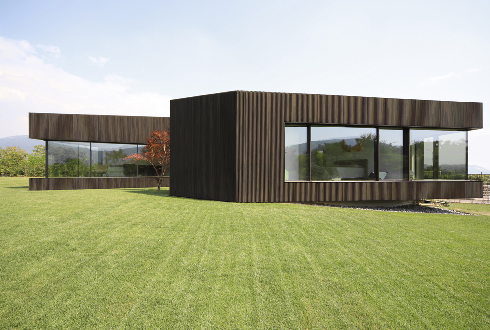 Claw Villa