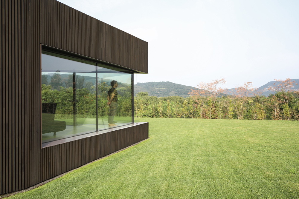 Claw Villa