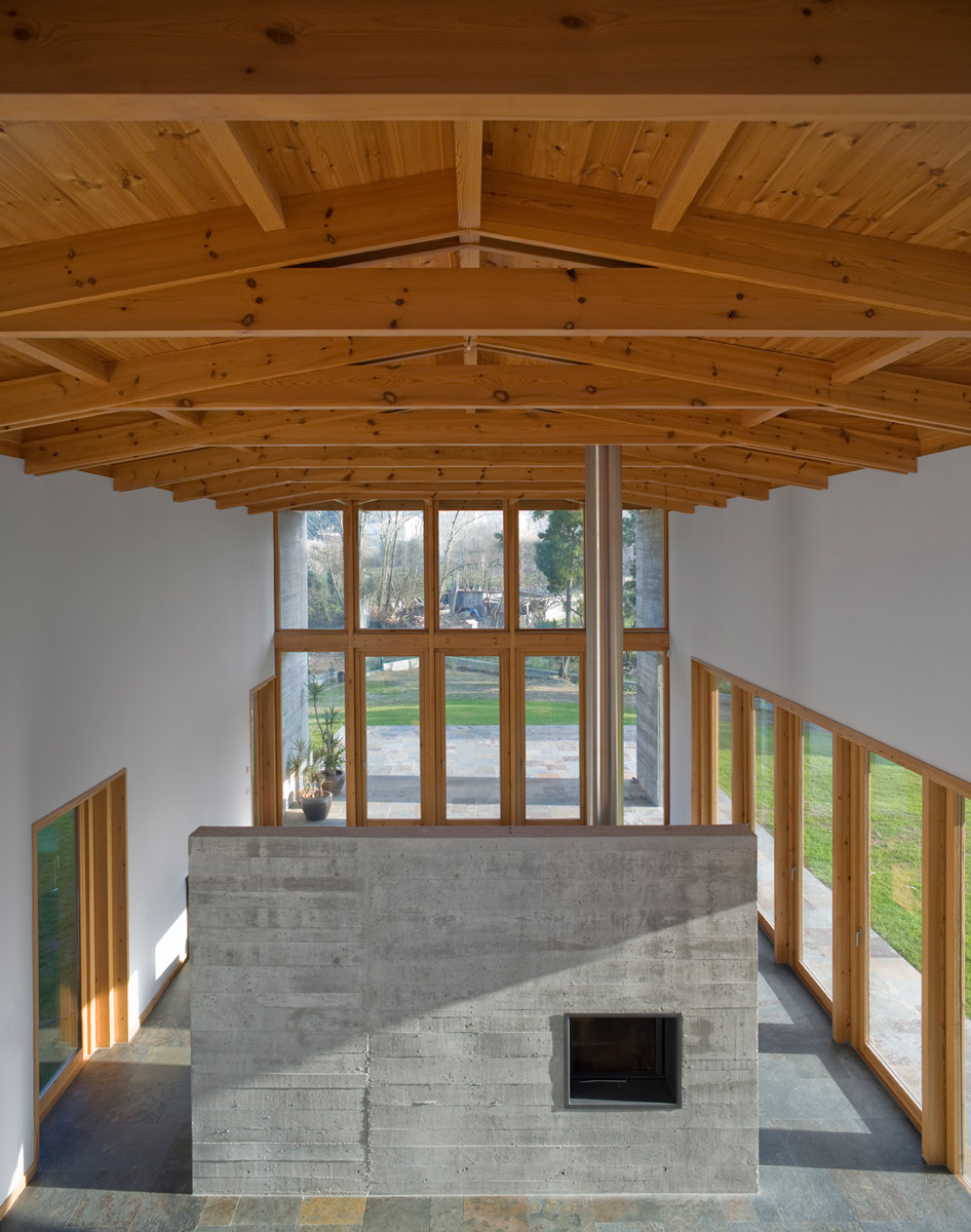 HOUSE IN MADALENA