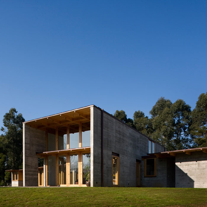HOUSE IN MADALENA