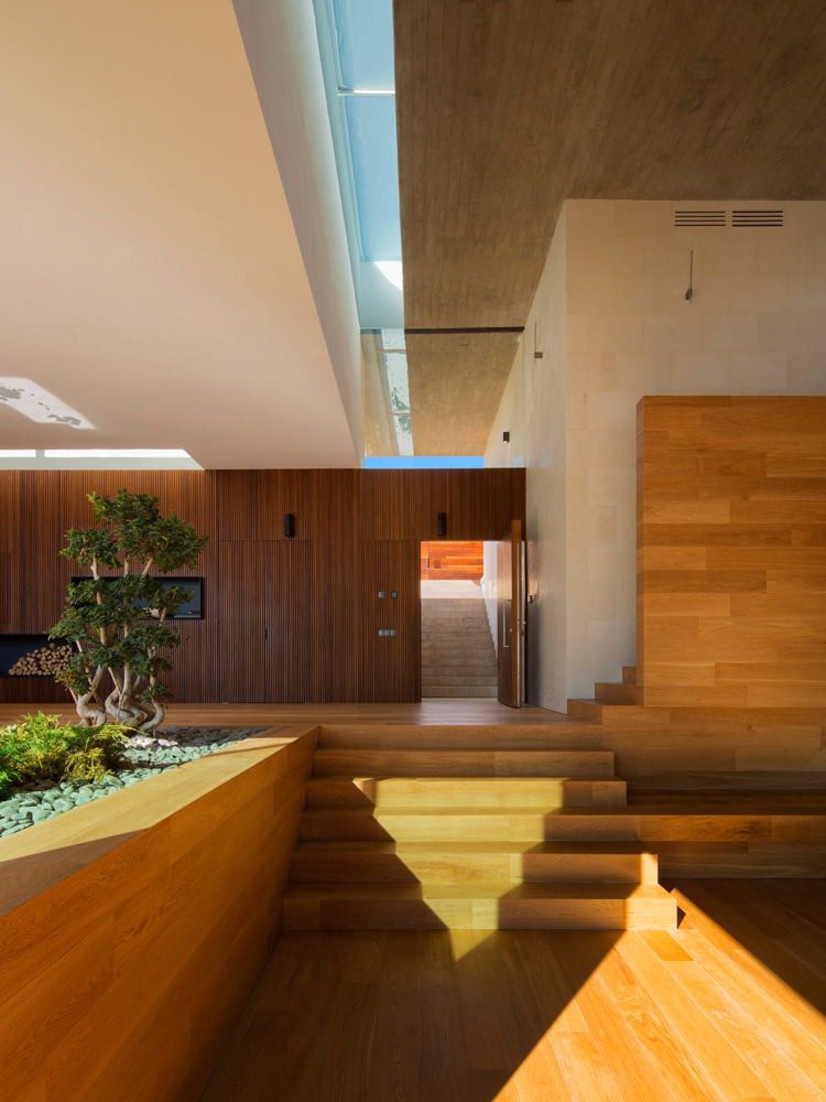 L20 House