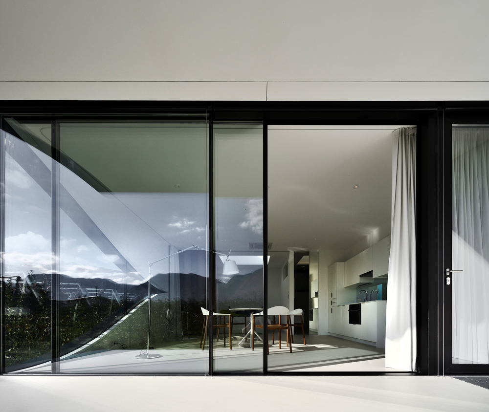 Mirror Villa 
