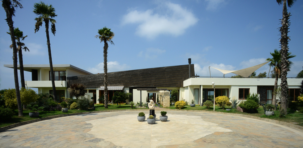 Naz-e-Delkade Villa