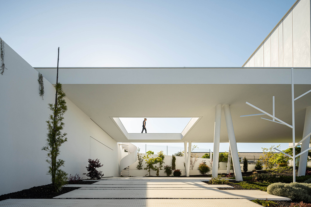 RiscoWhite Villa