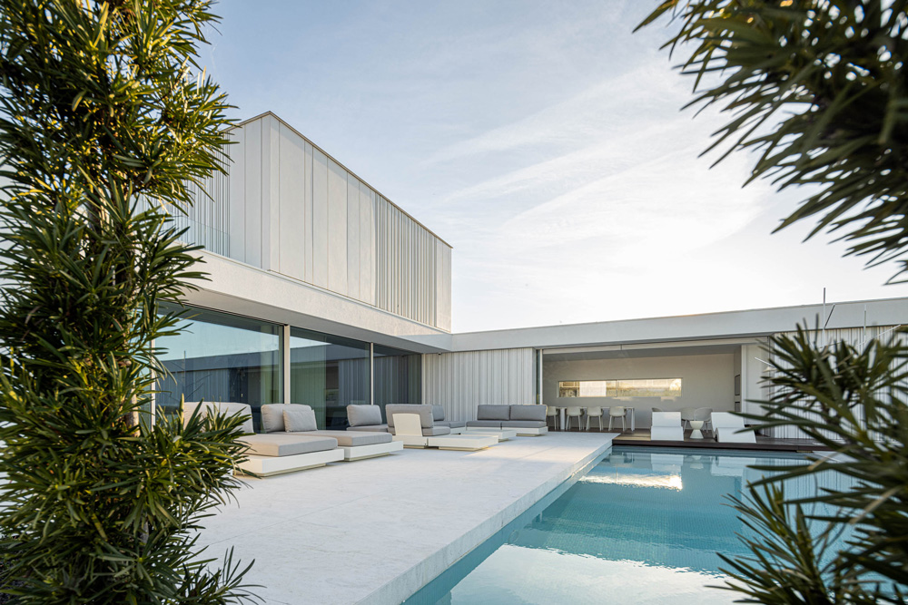 RiscoWhite Villa