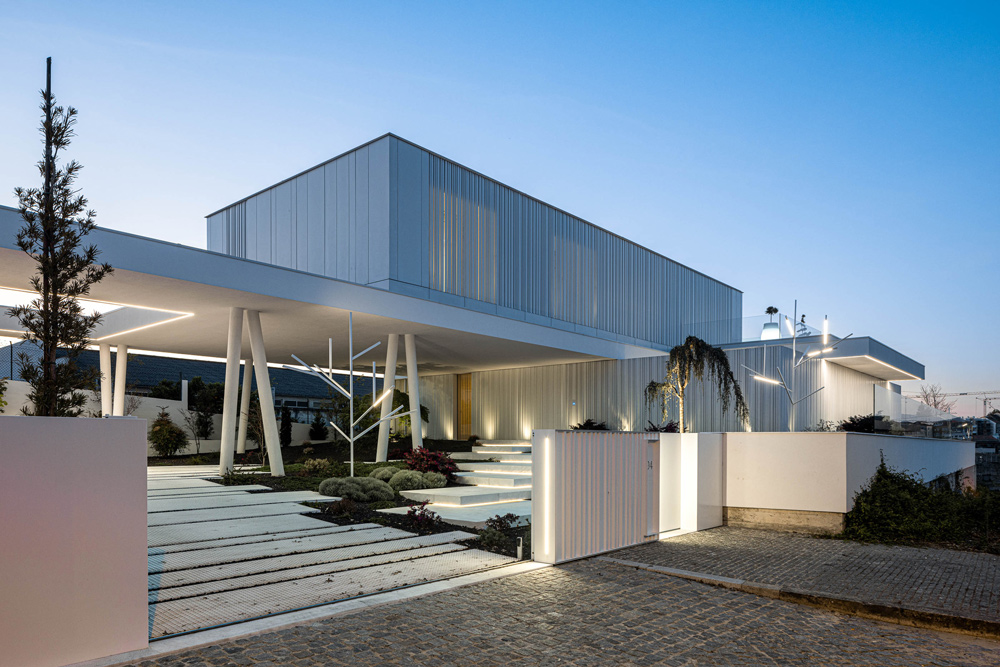 RiscoWhite Villa