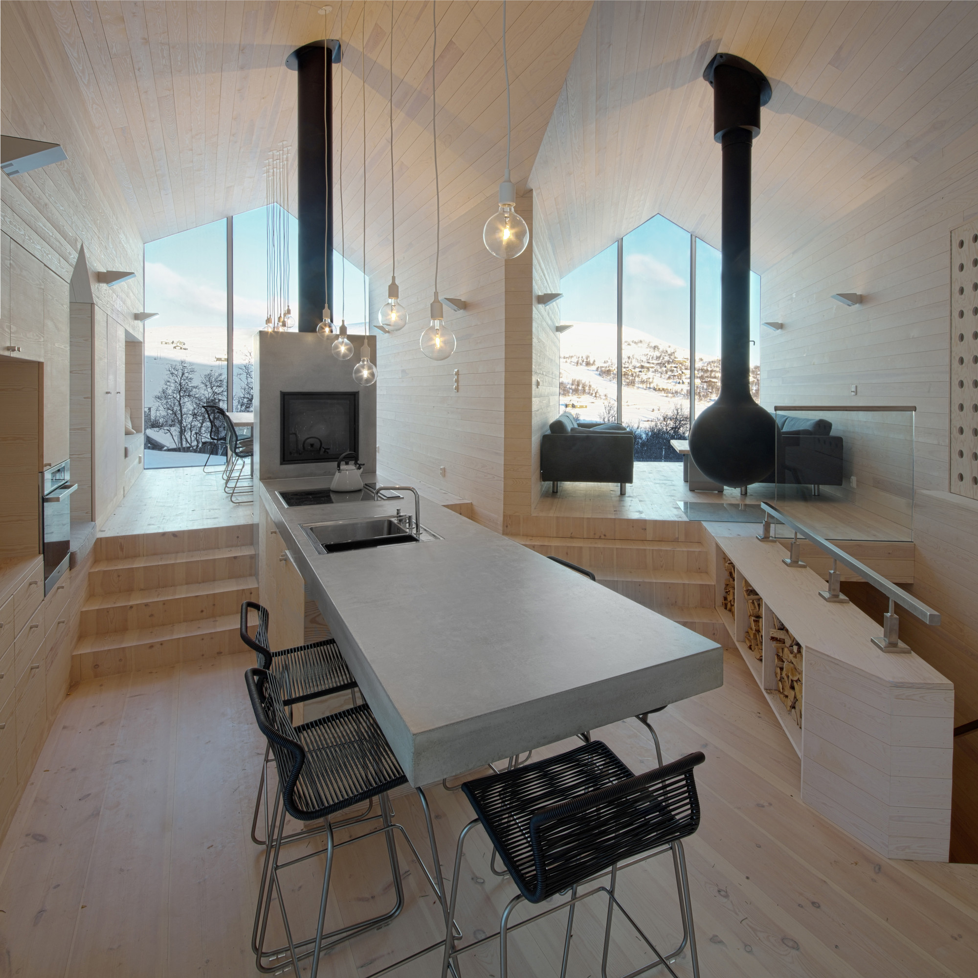 split view mountain lodge