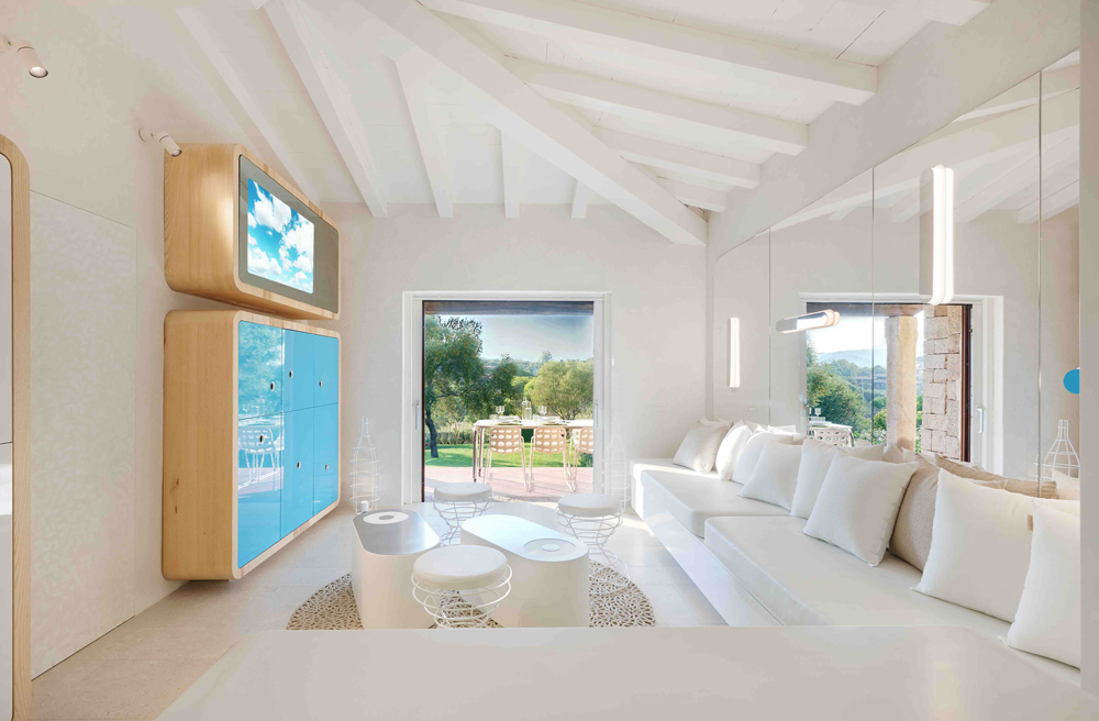 Villa Boat
