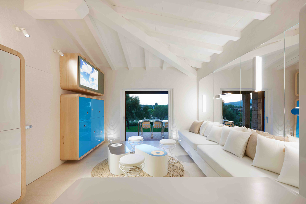 Villa Boat