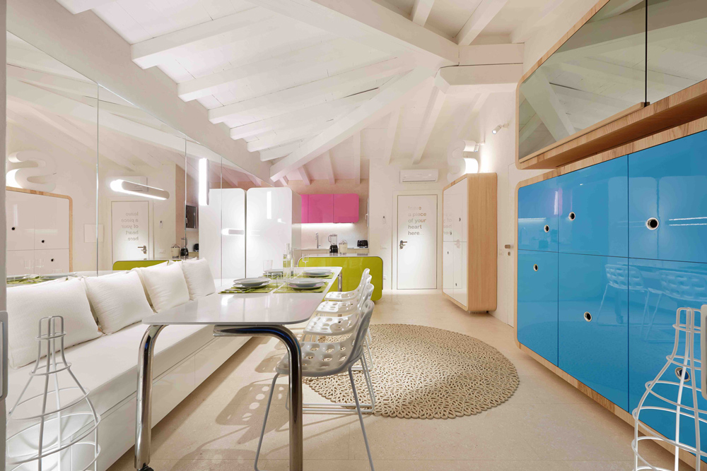 Villa Boat