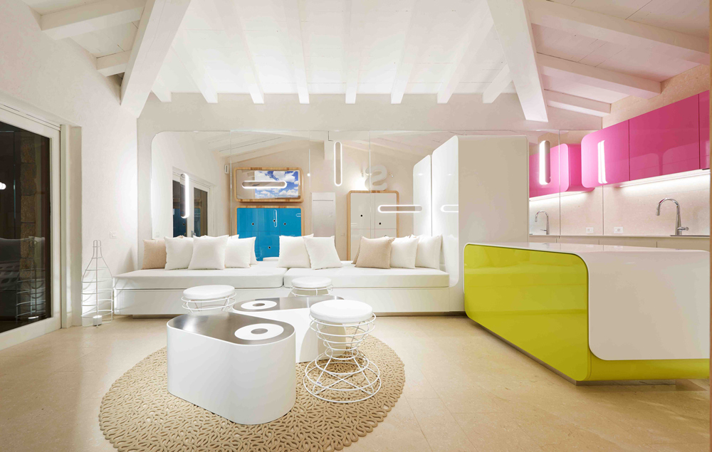 Villa Boat