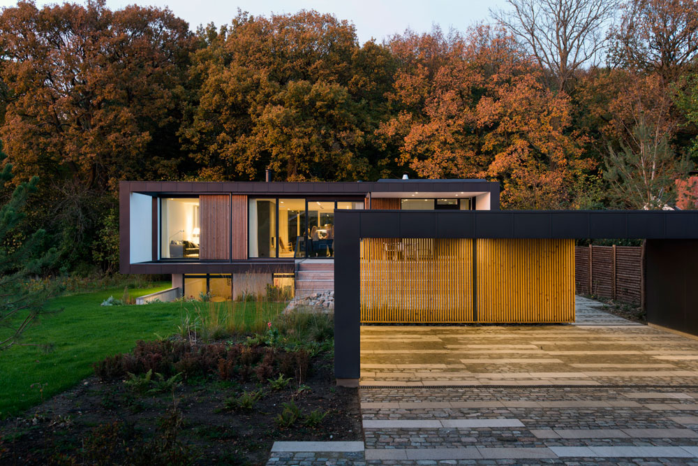 Villa R