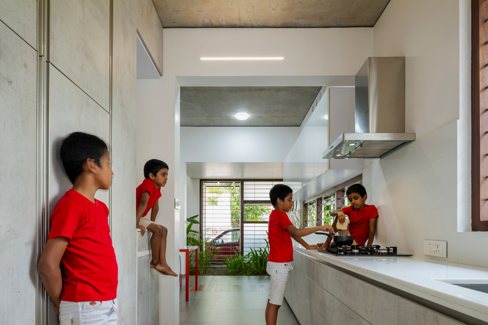 Villa That Rains Light