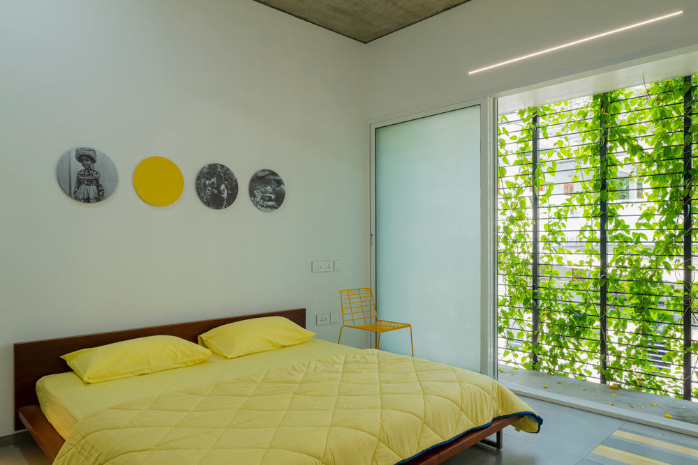 Villa That Rains Light