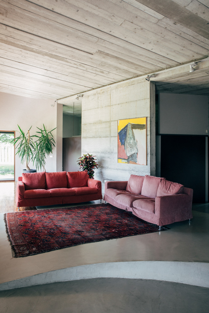 Yuppie Ranch Villa
